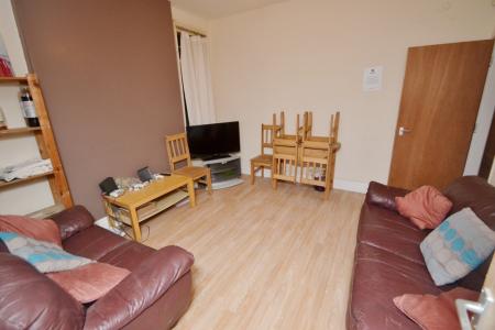 (4BED) Trinity Avenue, Lenton, Nottingham, NG7