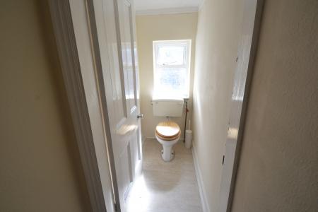 5 bedroom Semi-detached house to let in (Residential) Trent Boulevard, West Bridgford, NG2
