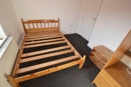 1 bedroom Flat to let in Southwell Road East, Rainworth, NG21