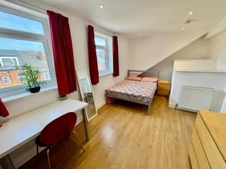 (Room 2) Osmaston Street, Lenton, Nottingham, NG7
