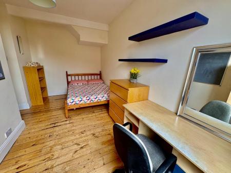 1 bedroom Terraced House to let in (Room 2) Osmaston Street, Lenton, Nottingham, NG7