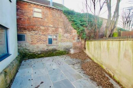 2 bedroom Flat to let in Church Gate, kegworth, Kegworth, DE74