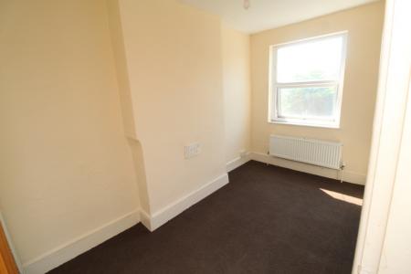 3 bedroom End of terrace house for sale in Hallam Fields Road, Ilkeston, DE7