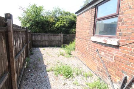 3 bedroom End of terrace house for sale in Hallam Fields Road, Ilkeston, DE7