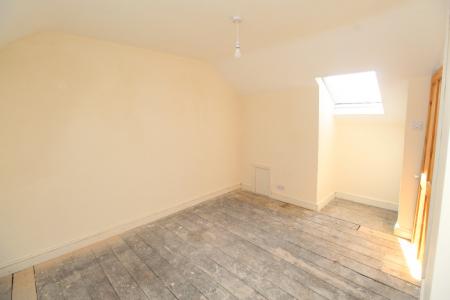 3 bedroom End of terrace house for sale in Hallam Fields Road, Ilkeston, DE7