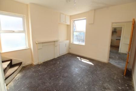 3 bedroom End of terrace house for sale in Hallam Fields Road, Ilkeston, DE7