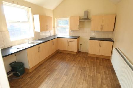 3 bedroom End of terrace house for sale in Hallam Fields Road, Ilkeston, DE7