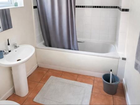 4 bedroom Terraced House for sale in Mettham Street, Lenton, NG7
