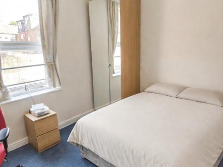 4 bedroom Terraced House for sale in Mettham Street, Lenton, NG7