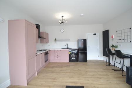 2 bedroom Flat to let in Musters Road, West Bridgford, NG2
