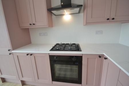 2 bedroom Flat to let in Musters Road, West Bridgford, NG2