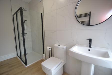 2 bedroom Flat to let in Musters Road, West Bridgford, NG2