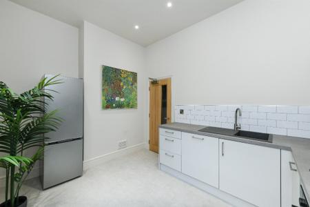 2 bedroom Flat to let in Clarendon Street, City Centre, Nottingham, NG1