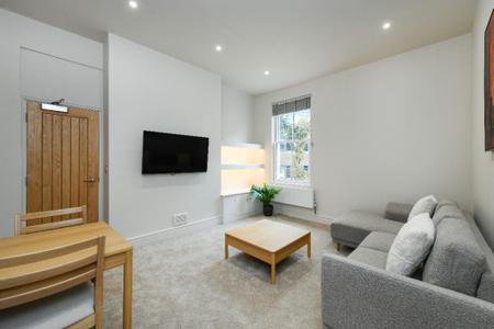 2 bedroom Flat to let in Clarendon Street, City Centre, Nottingham, NG1