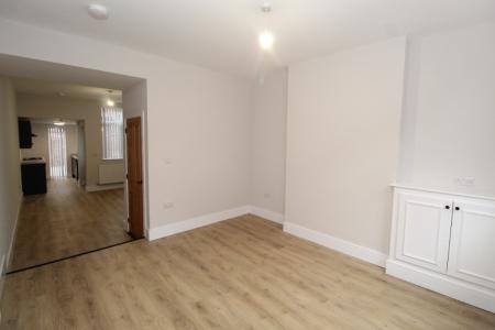 3 bedroom Terraced House to let in Essex Street, Ilkeston, DE7