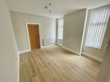 2 bedroom Terraced House to let in Brushfield Street, Nottingham, NG7