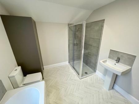 2 bedroom Terraced House to let in Brushfield Street, Nottingham, NG7