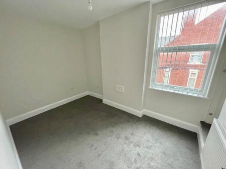 2 bedroom Terraced House to let in Brushfield Street, Nottingham, NG7
