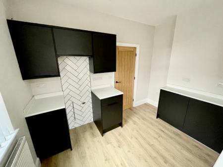 2 bedroom Terraced House to let in Brushfield Street, Nottingham, NG7