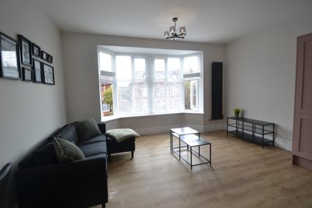 1 bedroom Flat to let in Musters Road, West Bridgford, NG2