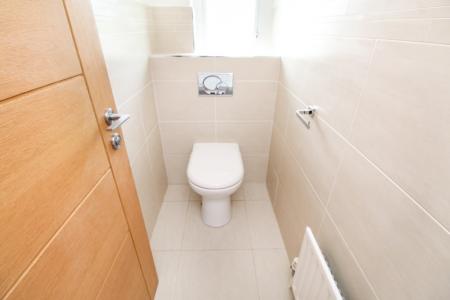 4 bedroom Detached house to let in Middleton Crescent, Beeston, NG9
