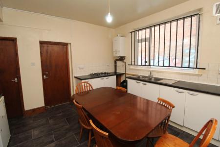 1 bedroom Terraced House to let in (Room 1) Derby Road, Lenton, Nottingham, NG7