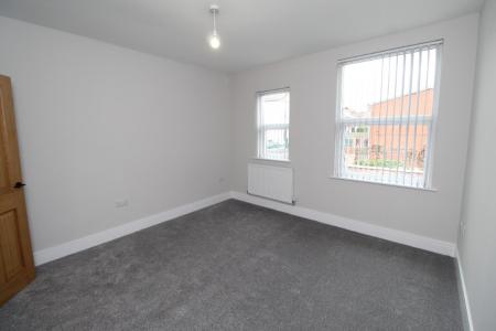 3 bedroom Flat to let in Rutland Street, Ilkeston, DE7