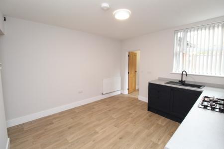 3 bedroom Flat to let in Rutland Street, Ilkeston, DE7