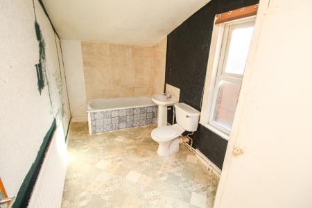 2 bedroom Terraced House for sale in Norman Street, Netherfield, Nottingham, NG4