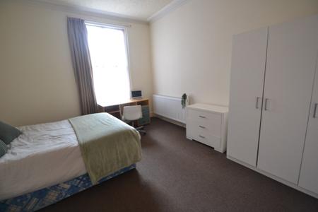 Henry Road, West Bridgford, NG2