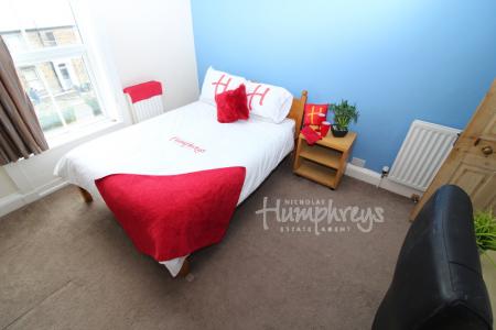 3 bedroom Flat for sale in Crookes Road, Sheffield, S10
