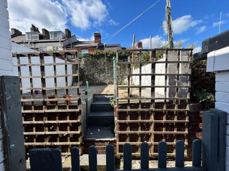 2 bedroom Terraced House for sale in Ibbotson Road