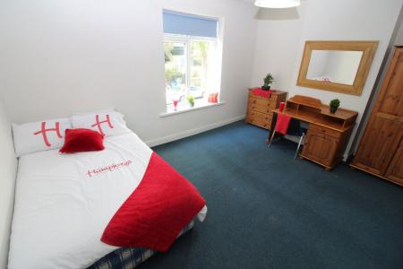 5 bedroom Property to let in Western Road, S10