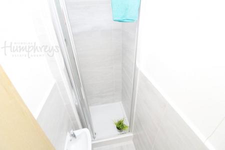 5 bedroom Property to let in Glossop Road, S10 2GZ