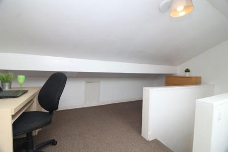 3 bedroom Property to let in Glossop Road, S10 2HP