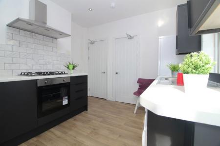 1 bedroom Property to let in Staniforth Road, S9 3FW