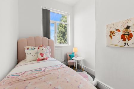 3 bedroom Semi-detached house for sale in Chesterfield Road, S42