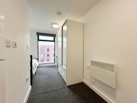 1 bedroom Property to let in 128 Infirmary Road, S6