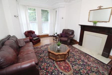 1 bedroom Property to let in Broomhall Place, S10 2DG