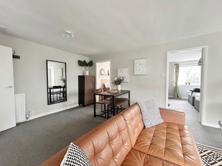 2 bedroom Property to let in ~Springvale Road, S6 3NT