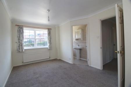 4 bedroom Property to let in Sandygate Grange Drive, S10 5NW