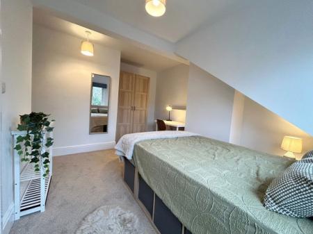 1 bedroom Property to let in Sharrowvale Road, S11