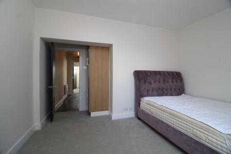 1 bedroom Property to let in Infirmary Road, S6 3DD
