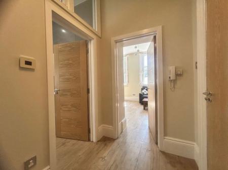 1 bedroom Property to let in Bank Street