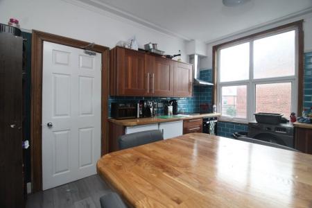 1 bedroom Property to let in Whitehouse Lane, S6 2UX