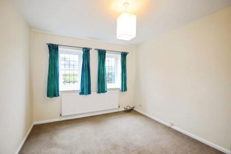 4 bedroom Property to let in Sandygate Grange Drive, S10 5NW