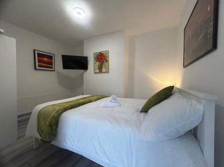 1 bedroom Property to let in Firth Park Road, S5 6WP