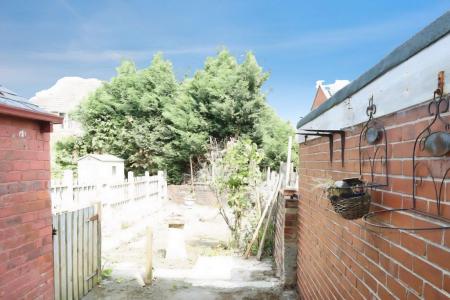 3 bedroom Property to let in Newman Road, S9 1LS