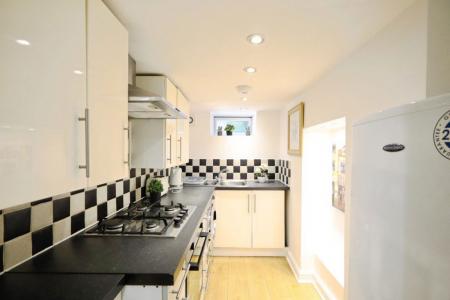 1 bedroom Property to let in Cliffe View Road