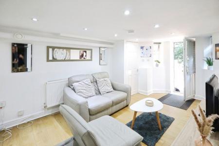 1 bedroom Property to let in Cliffe View Road